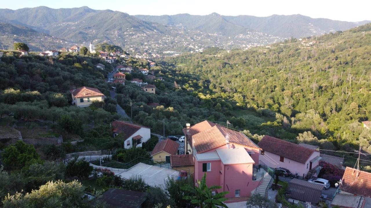 Alla Casa Rosa, Peaceful Apartment Surrounded By Greenery With Free Parking, Wifi & Air Conditioning 라팔로 외부 사진